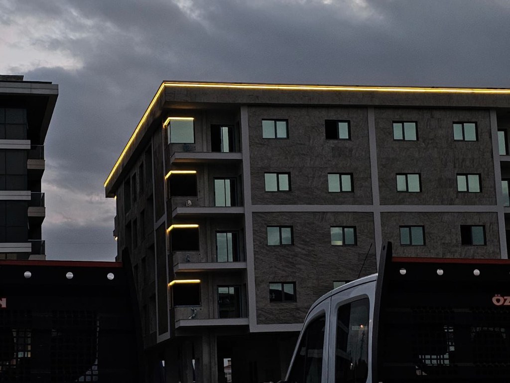 Linea Pietra bina cephe doğal taş kaplama