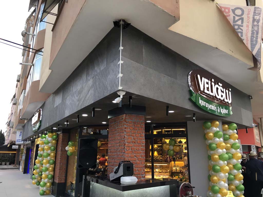 Linea Pietra mağaza cephe doğal taş kaplama
