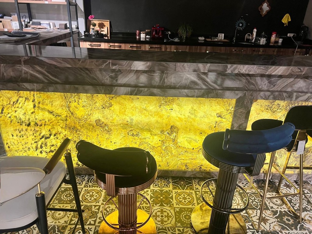 Linea Pietra yarı şeffaf onyx doğal taş kaplama